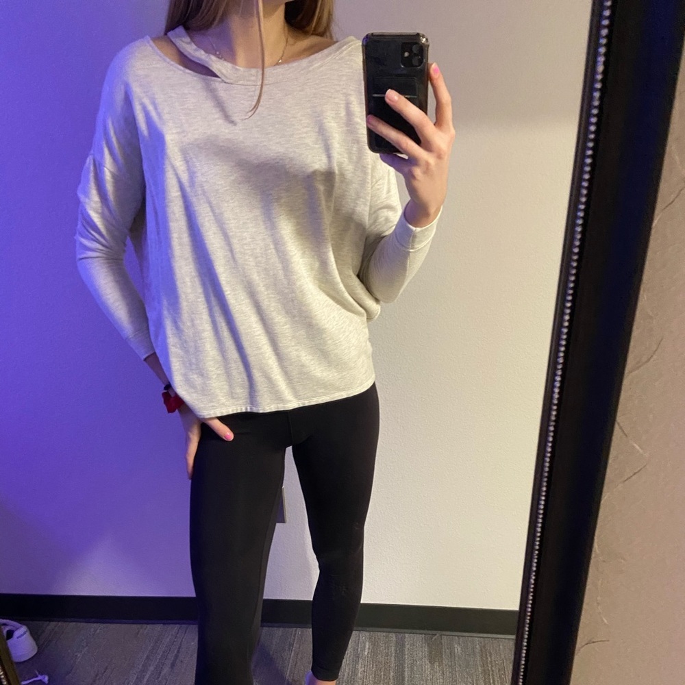 ⭐️CREW NECK⭐️